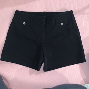 Express Stretch women’s black shorts. Size 5/6.